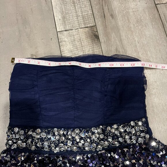 My Michelle size 5 strapless Beautiful sparkly dress - Picture 4 of 6